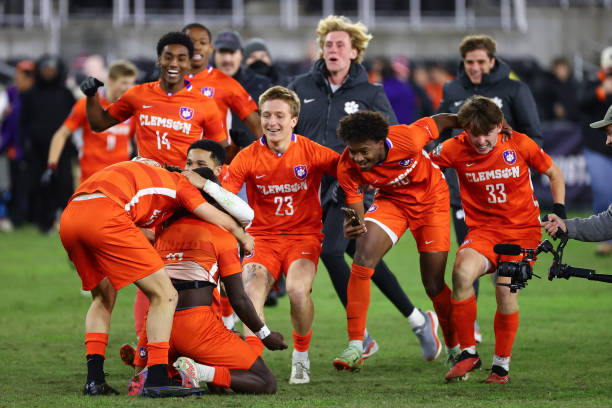 够通过此平 够通过此平