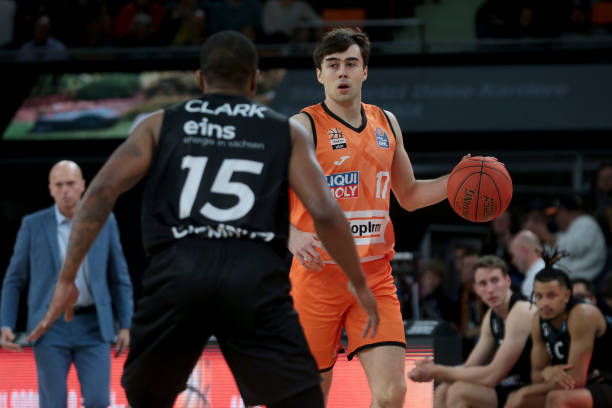 樊振东和张 樊振东和张